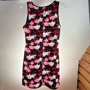 NUU MUU ATHLETIC KEYHOLE DRESS. Size Medium. Red,Black,White floral.Sleeveless